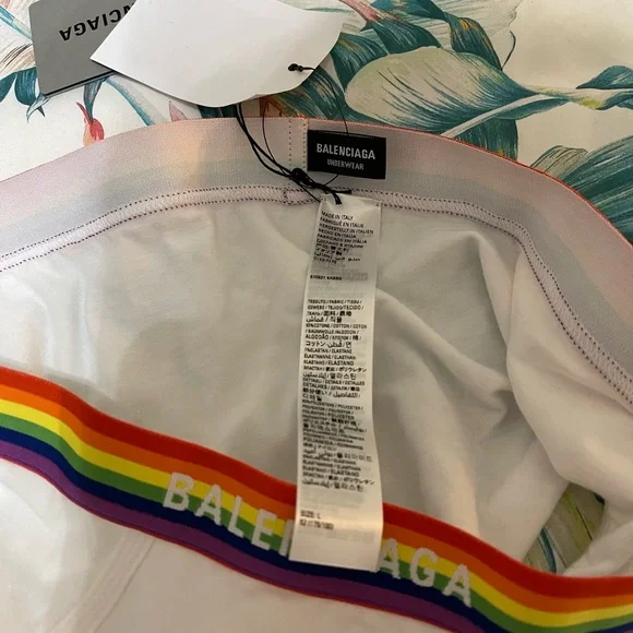 Balenciaga Mens White Pride Brief - Size Large - Picture 4 of 4